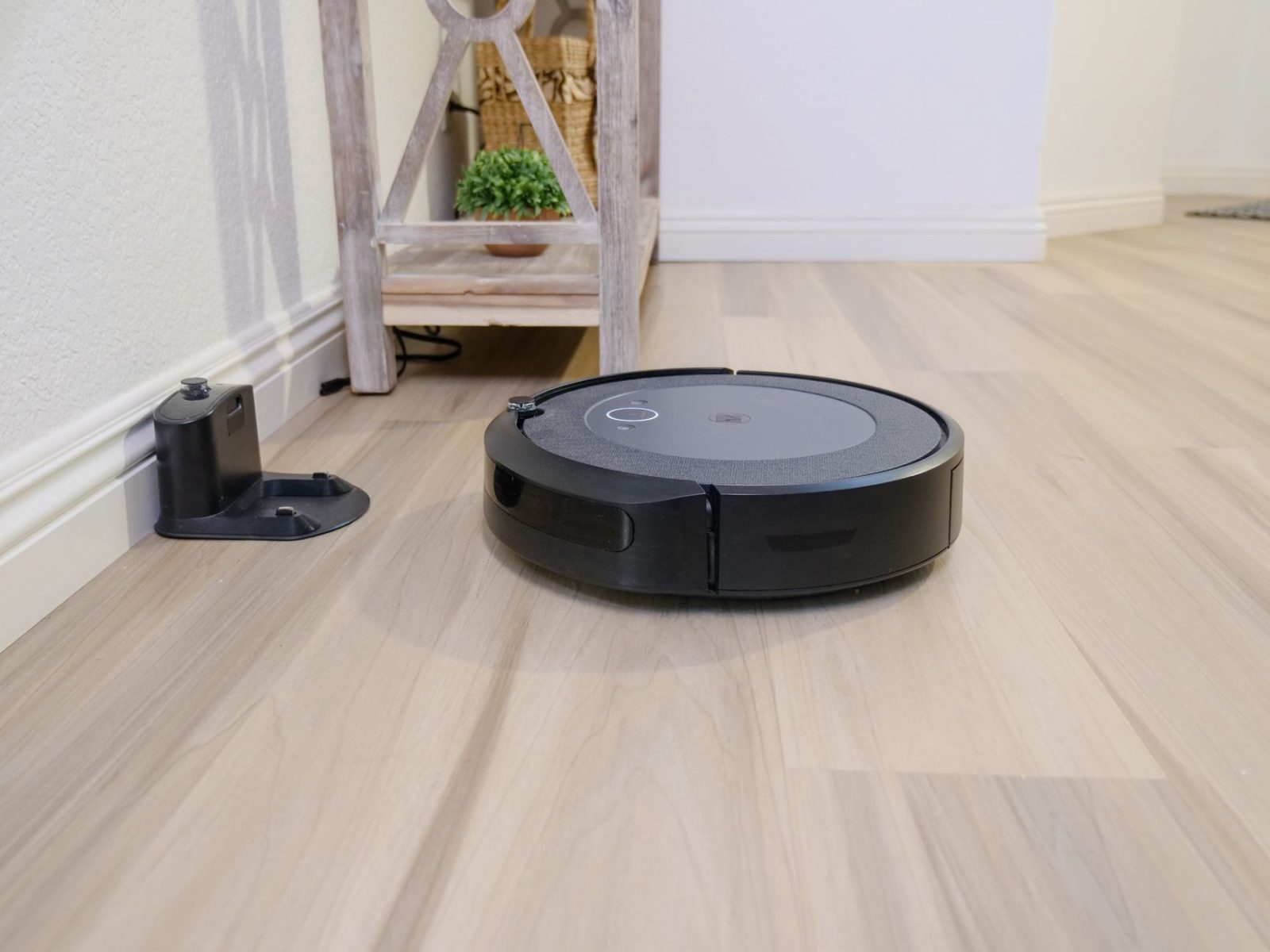 Test robotických vysávačov: Na aké parametre sa zamerať pri výbere